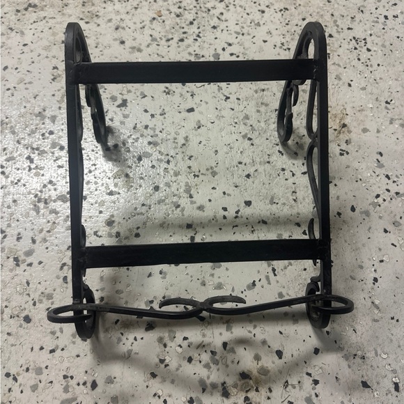 Black Metal Scroll Design Stand - Picture 1 of 4
